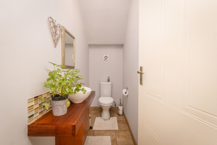 3 Bedroom Property for Sale in The Coves North West